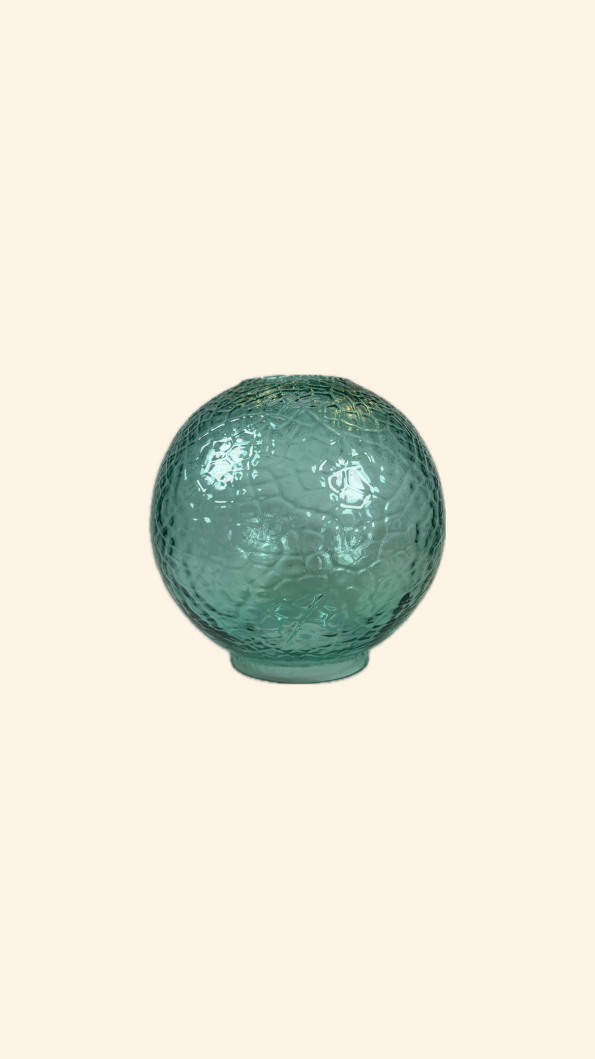 Grön rund kupa till fotogenlampa från Rosdala glasbruk i grönt, blått glas